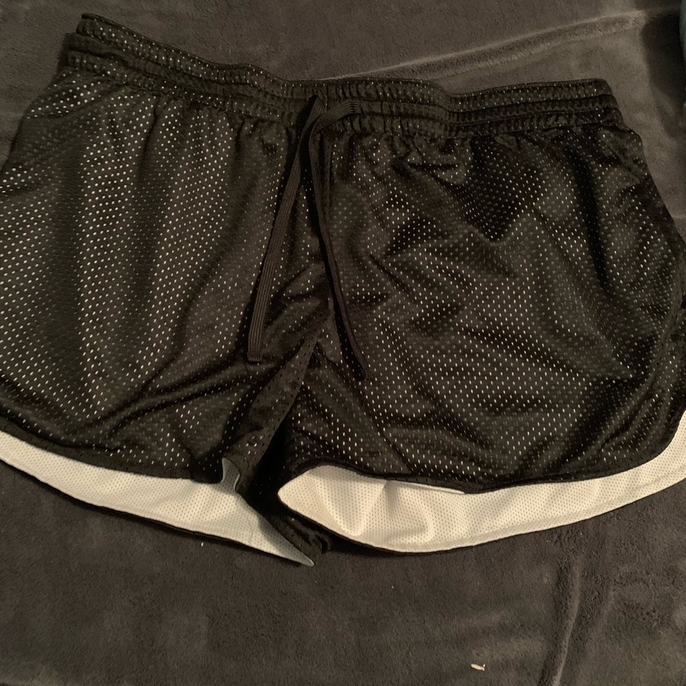 Danskin women’s short. XL